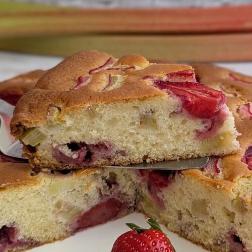 Пирог с клубникой и ревенем рецепт